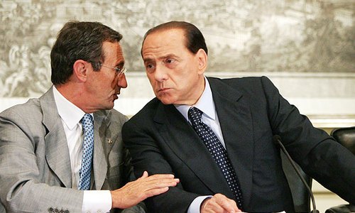 Pdl, tra Fini e Berlusconi fossato non colmabile